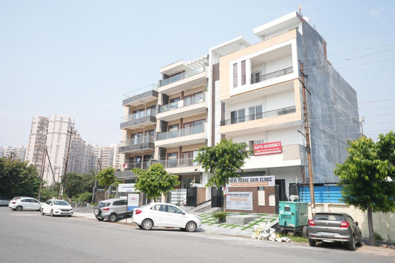 Gupta Residency Near Ajnara Heritage 诺伊达 外观 照片