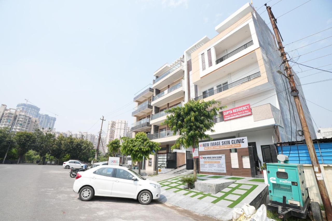 Gupta Residency Near Ajnara Heritage 诺伊达 外观 照片